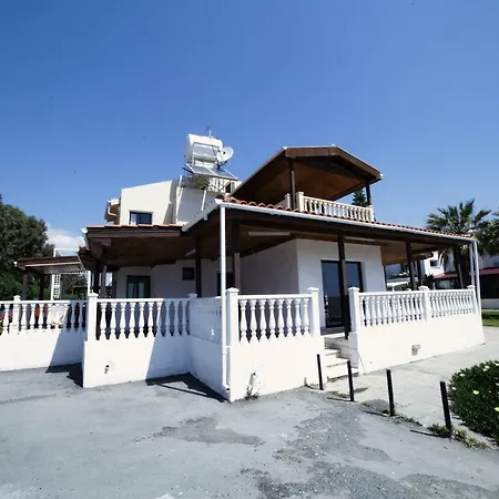 Kermia Beach * Λάρνακα